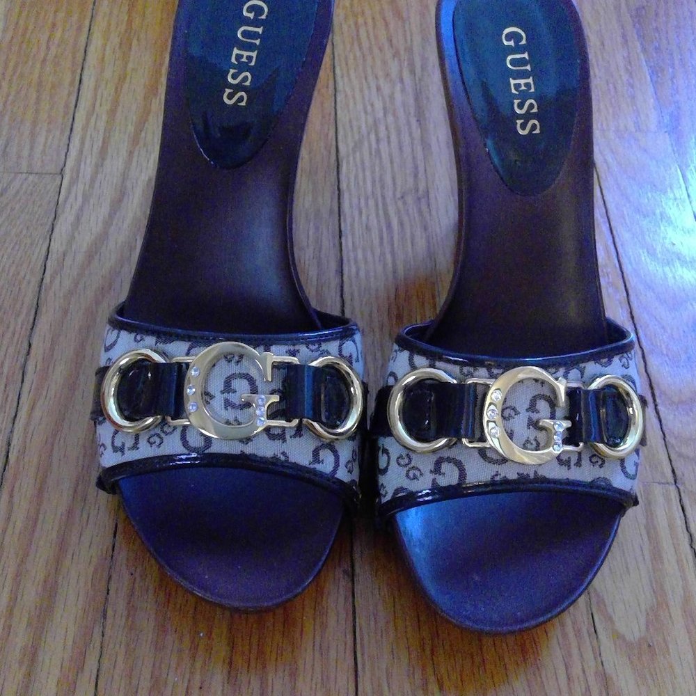 Guess Sandals - 7M